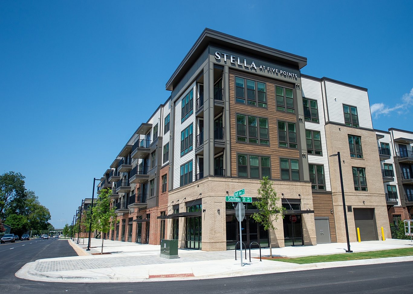 Rebecca Ward Photo Stella August2024 exterior 225 63